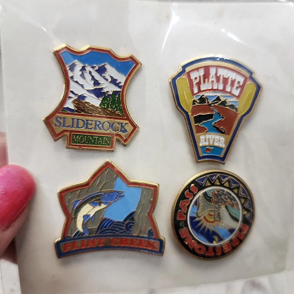 Assorted Park‎ Campground Pins